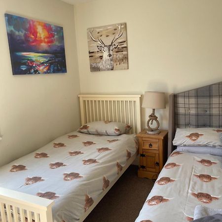Charleston Apartment Self Catering 5 Min Drive From Town Centre Inverness Kültér fotó